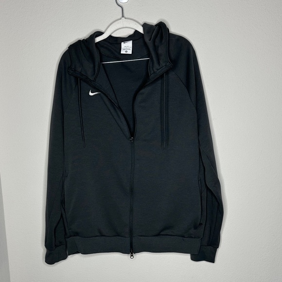 Nike Black Full-Zip Jacket - Picture 1 of 3